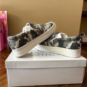 Steve Madden Camo Slip-On Sneakers